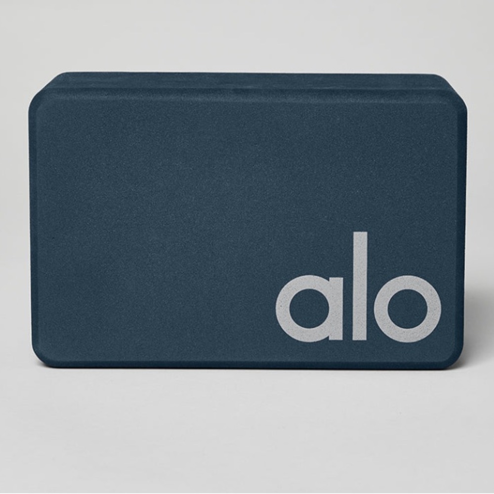 NWT - ALO Yoga Uplifting Yoga Block